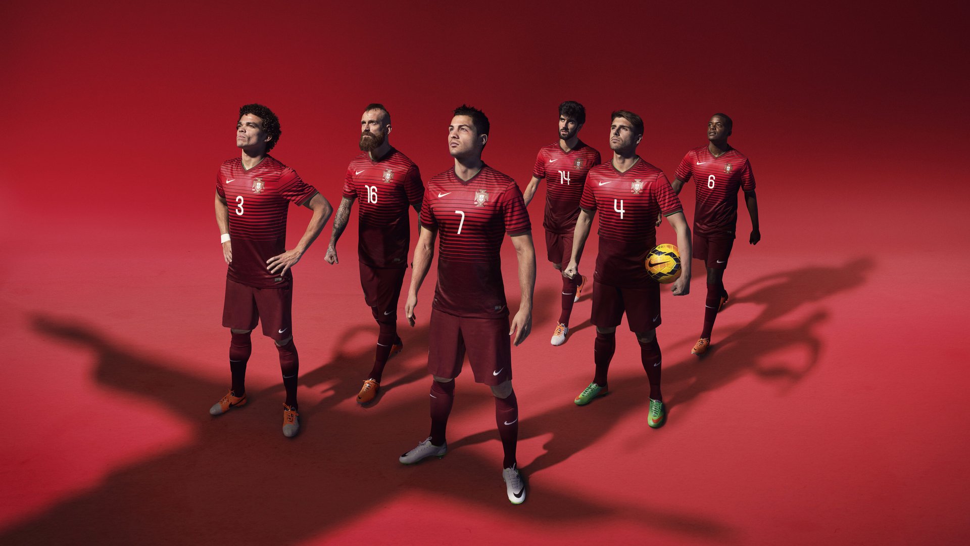 哥斯达黎加收割法国，卢卡库在年度焦点之战接管比赛